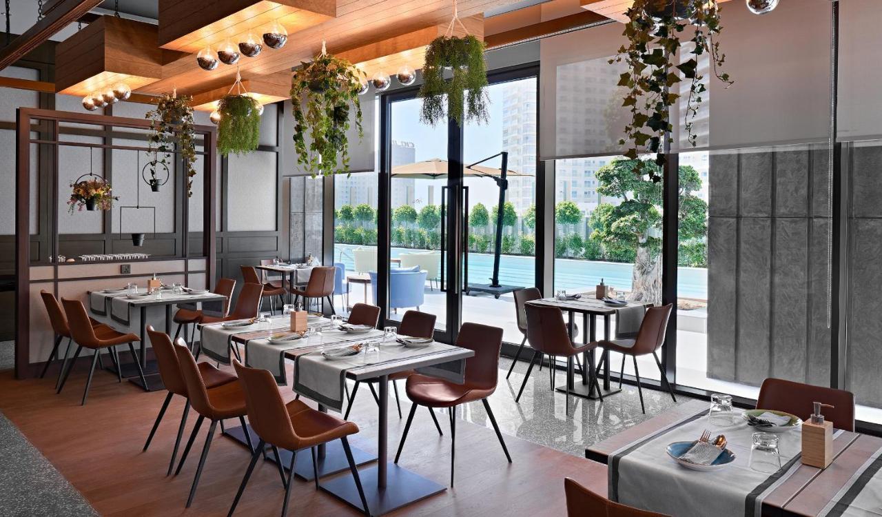 Revier Hotel Dubai Exterior photo
